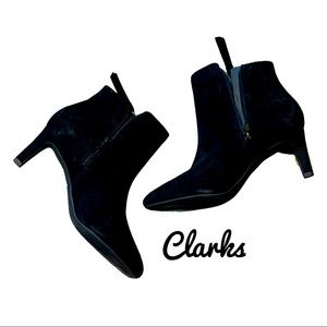 Like NEW!  Clarks Black Suede Ankle Boots - Worn Once!  🤗. Size 8.5